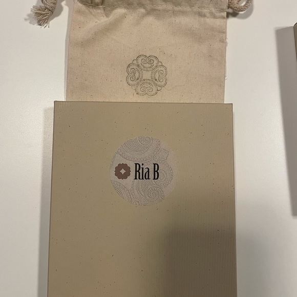 Yemen vintage silver beads labradorite bead necklace by Designer Ria B - Picture 9 of 9